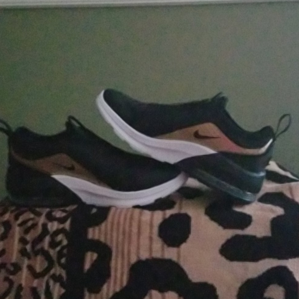 Nike Air  Black/Gold Children -No Box